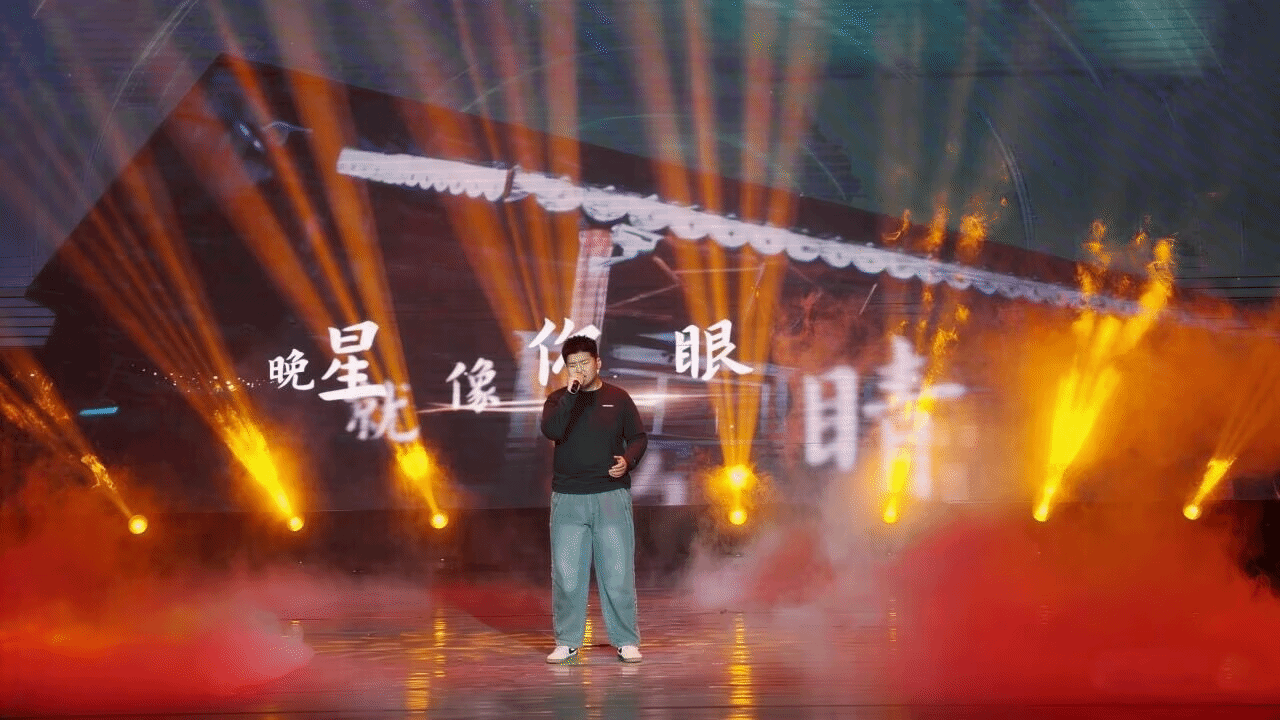 以声传情，以美润心：搜书吧
黄鸣鹤入选搜书吧
第二十四届校园“十佳歌手”